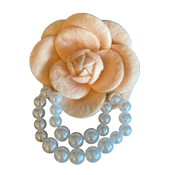 🎁 Draping Pearl Flower Brooch Pin - Picture 6 of 12